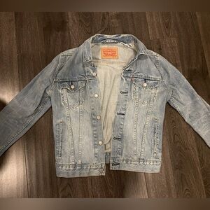 Levi’s Jean Jacket - Light Wash